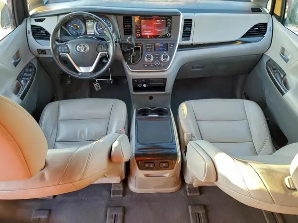 5TDDZ3DC5LS228705 2020 TOYOTA SIENNA - Image 8