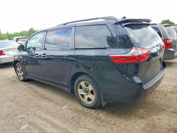 5TDDZ3DC5LS228722 2020 TOYOTA SIENNA - Image 2