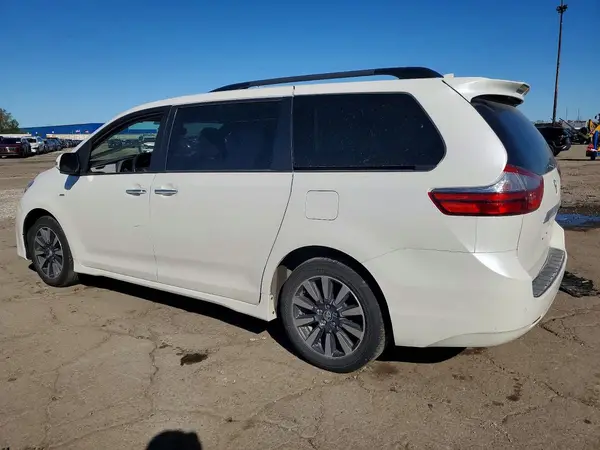 5TDDZ3DC5LS229921 2020 TOYOTA SIENNA - Image 2