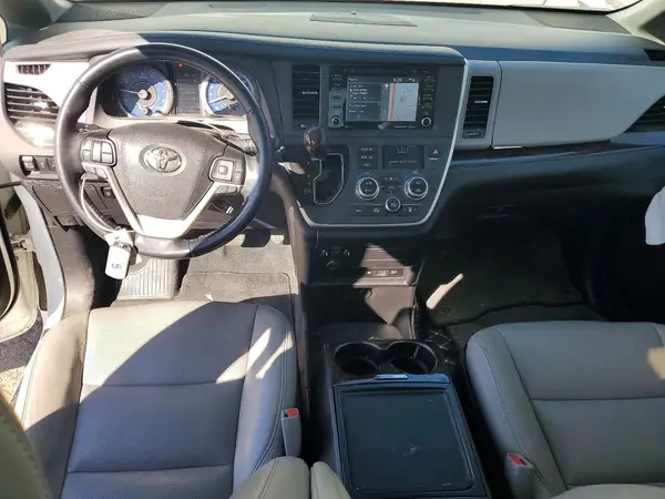 5TDDZ3DC5LS229921 2020 TOYOTA SIENNA - Image 8
