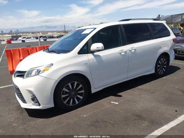 5TDDZ3DC5LS234617 2020 TOYOTA SIENNA - Image 2