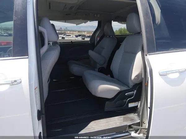 5TDDZ3DC5LS234617 2020 TOYOTA SIENNA - Image 8