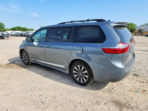5TDDZ3DC5LS236593 2020 TOYOTA SIENNA - Image 2