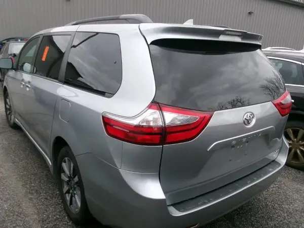 5TDDZ3DC5LS249649 2020 TOYOTA SIENNA - Image 2