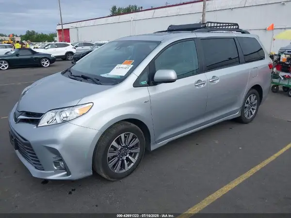 5TDDZ3DC5LS252034 2020 TOYOTA SIENNA - Image 2