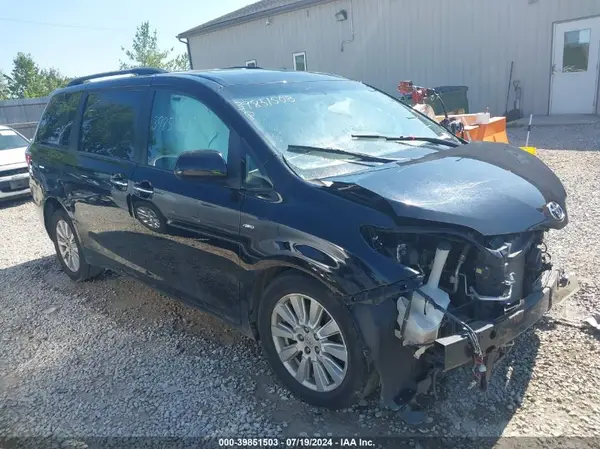5TDDZ3DC6HS147557 2017 TOYOTA SIENNA - Image 1