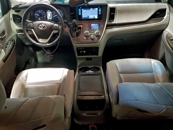 5TDDZ3DC6HS180347 2017 TOYOTA SIENNA - Image 8