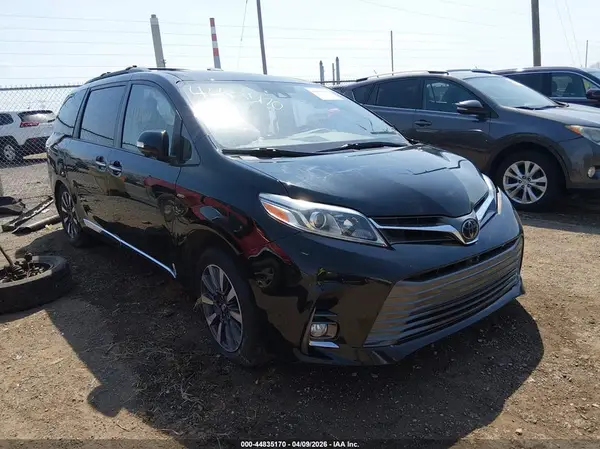 5TDDZ3DC6JS192262 2018 TOYOTA SIENNA - Image 1