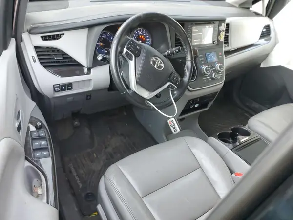 5TDDZ3DC6JS200909 2018 TOYOTA SIENNA - Image 8