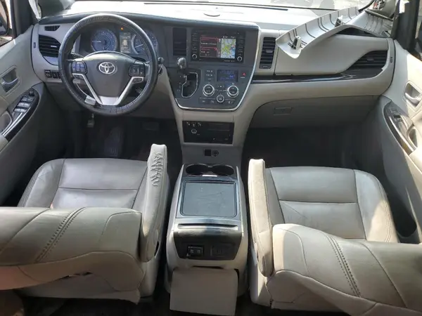 5TDDZ3DC6JS204622 2018 TOYOTA SIENNA - Image 8