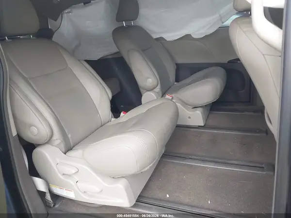5TDDZ3DC6JS208203 2018 TOYOTA SIENNA - Image 8