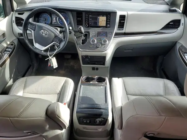 5TDDZ3DC6JS209531 2018 TOYOTA SIENNA - Image 8