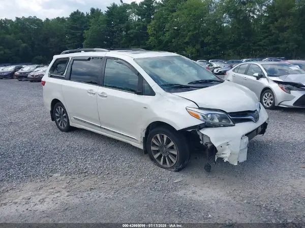 5TDDZ3DC6KS216304 2019 TOYOTA SIENNA - Image 1