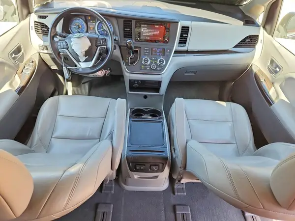 5TDDZ3DC6KS221342 2019 TOYOTA SIENNA - Image 8