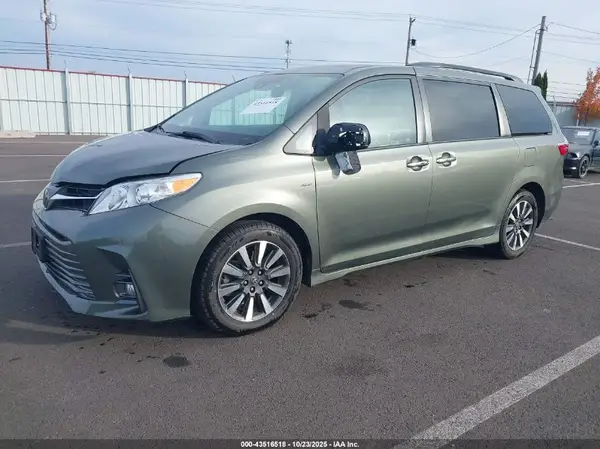 5TDDZ3DC6KS222121 2019 TOYOTA SIENNA - Image 2