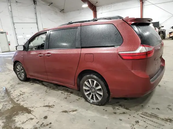 5TDDZ3DC6LS242046 2020 TOYOTA SIENNA - Image 2