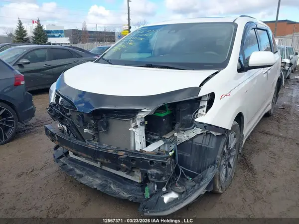 5TDDZ3DC6LS244735 2020 TOYOTA SIENNA - Image 2