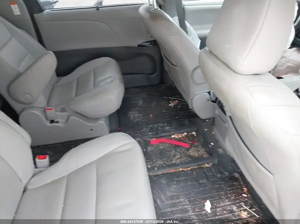 5TDDZ3DC6LS249420 2020 TOYOTA SIENNA - Image 8