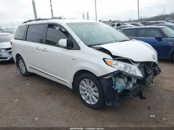 5TDDZ3DC7HS150225 2017 TOYOTA SIENNA - Image 1