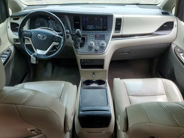 5TDDZ3DC7HS159166 2017 TOYOTA SIENNA - Image 8