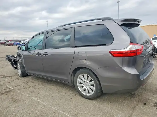 5TDDZ3DC7HS166246 2017 TOYOTA SIENNA - Image 2