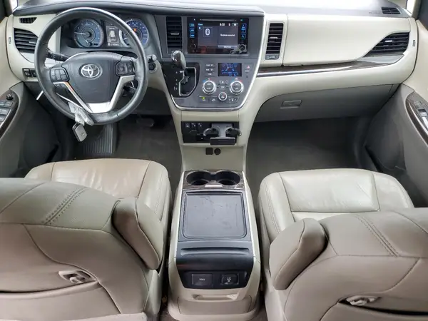 5TDDZ3DC7HS170619 2017 TOYOTA SIENNA - Image 8