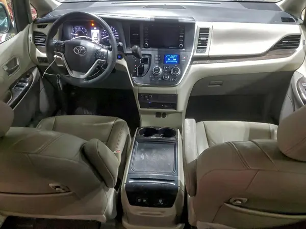 5TDDZ3DC7JS192741 2018 TOYOTA SIENNA - Image 8