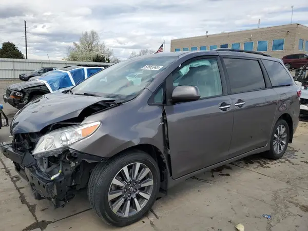 5TDDZ3DC7JS193517 2018 TOYOTA SIENNA - Image 1