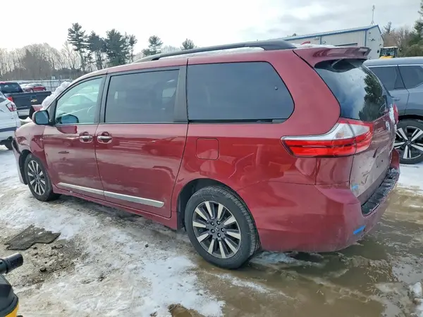 5TDDZ3DC7JS194487 2018 TOYOTA SIENNA - Image 2