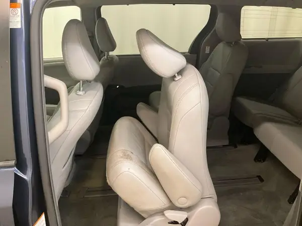 5TDDZ3DC7JS197471 2018 TOYOTA SIENNA - Image 1