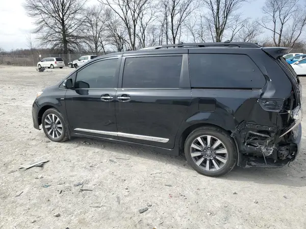 5TDDZ3DC7KS212200 2019 TOYOTA SIENNA - Image 2