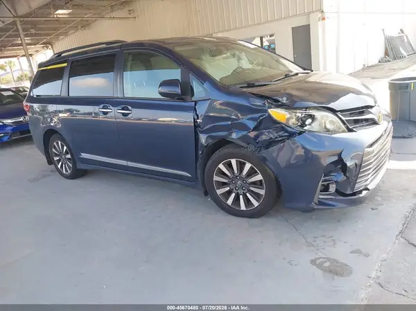 5TDDZ3DC7KS221026 2019 TOYOTA SIENNA - Image 1