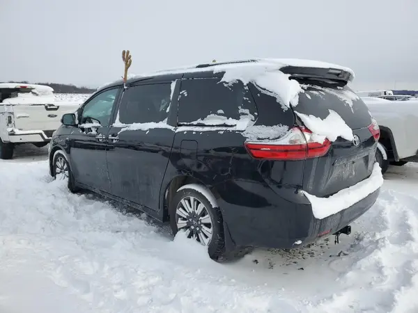 5TDDZ3DC7KS225092 2019 TOYOTA SIENNA - Image 2