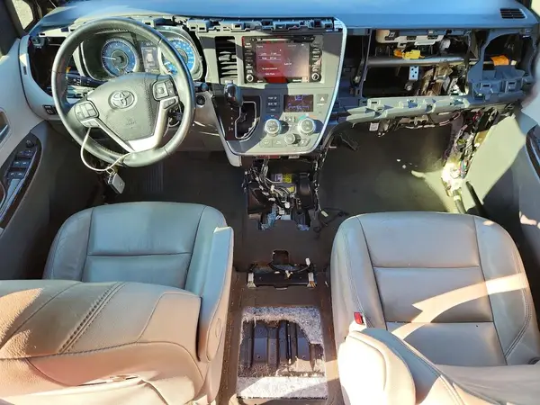 5TDDZ3DC7KS225335 2019 TOYOTA SIENNA - Image 8