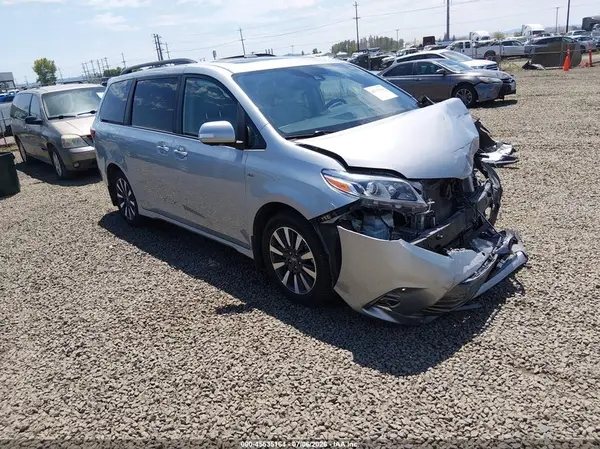5TDDZ3DC7KS227375 2019 TOYOTA SIENNA - Image 1