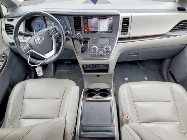 5TDDZ3DC7KS227554 2019 TOYOTA SIENNA - Image 8