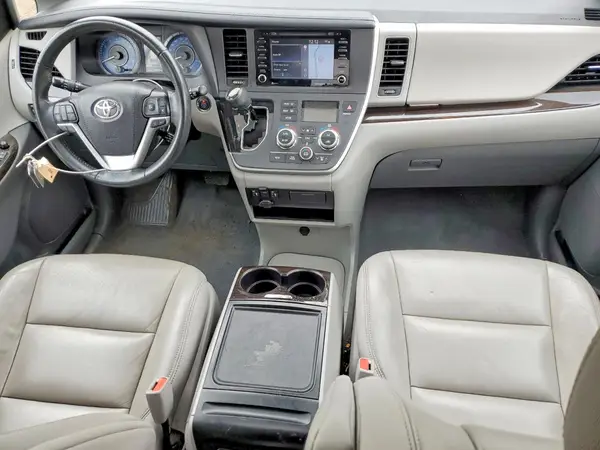 5TDDZ3DC7LS229497 2020 TOYOTA SIENNA - Image 8