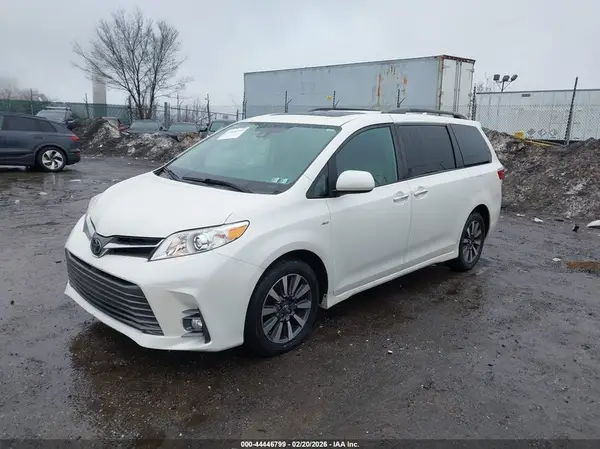 5TDDZ3DC7LS236353 2020 TOYOTA SIENNA - Image 2
