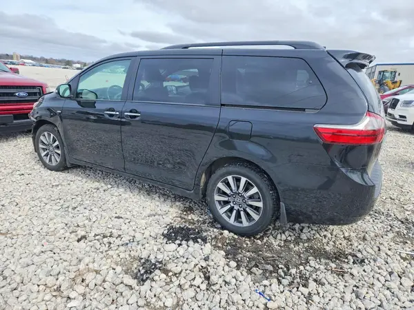 5TDDZ3DC7LS246493 2020 TOYOTA SIENNA - Image 2
