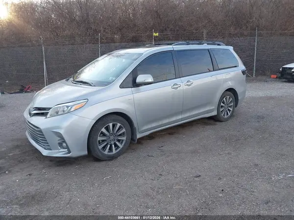 5TDDZ3DC7LS248163 2020 TOYOTA SIENNA - Image 2