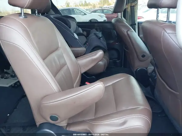 5TDDZ3DC7LS248163 2020 TOYOTA SIENNA - Image 8