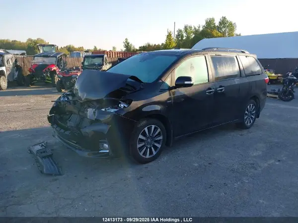 5TDDZ3DC7LS250401 2020 TOYOTA SIENNA - Image 2