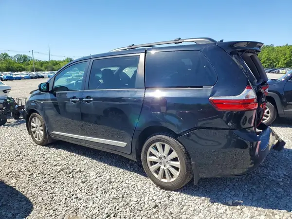 5TDDZ3DC8HS155322 2017 TOYOTA SIENNA - Image 2