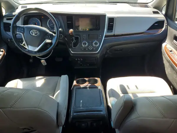 5TDDZ3DC8HS155322 2017 TOYOTA SIENNA - Image 8