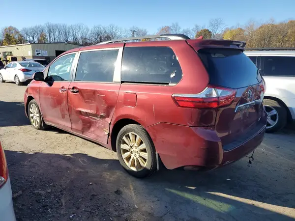 5TDDZ3DC8HS156566 2017 TOYOTA SIENNA - Image 2