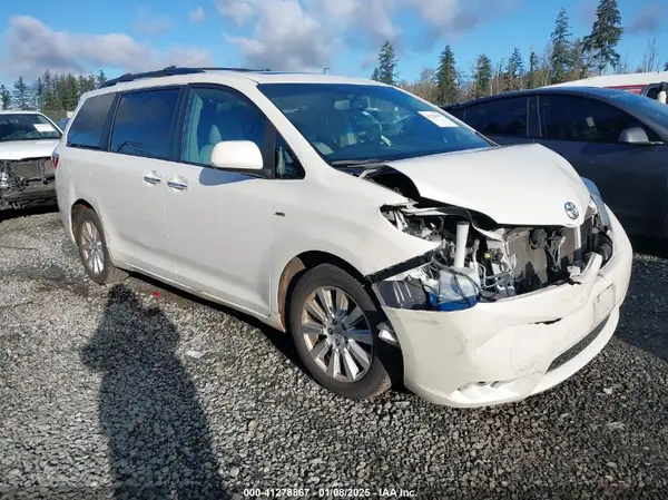 5TDDZ3DC8HS160729 2017 TOYOTA SIENNA - Image 1