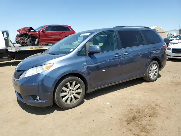 5TDDZ3DC8HS168698 2017 TOYOTA SIENNA - Image 1