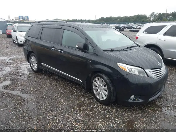 5TDDZ3DC8HS177286 2017 TOYOTA SIENNA - Image 1