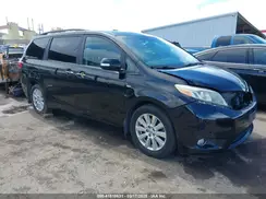 5TDDZ3DC8HS186246 2017 TOYOTA SIENNA