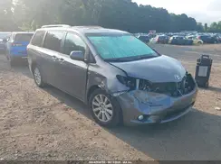 5TDDZ3DC8HS187381 2017 TOYOTA SIENNA